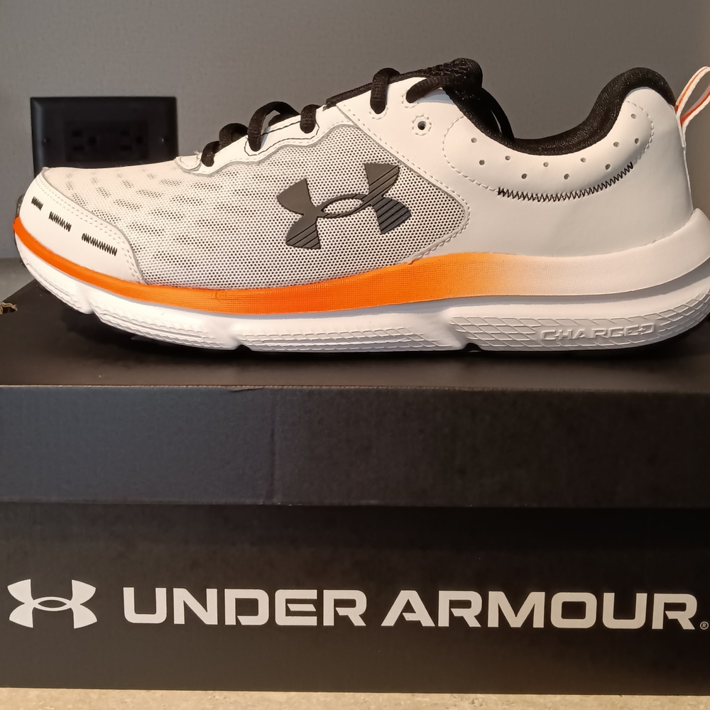 Under Armour Men's White and Orange Sneakers